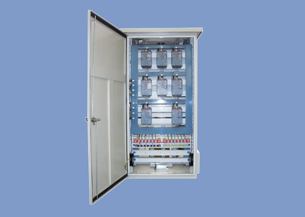 1603888274645554.jpg PLC式風冷控制柜2.jpg